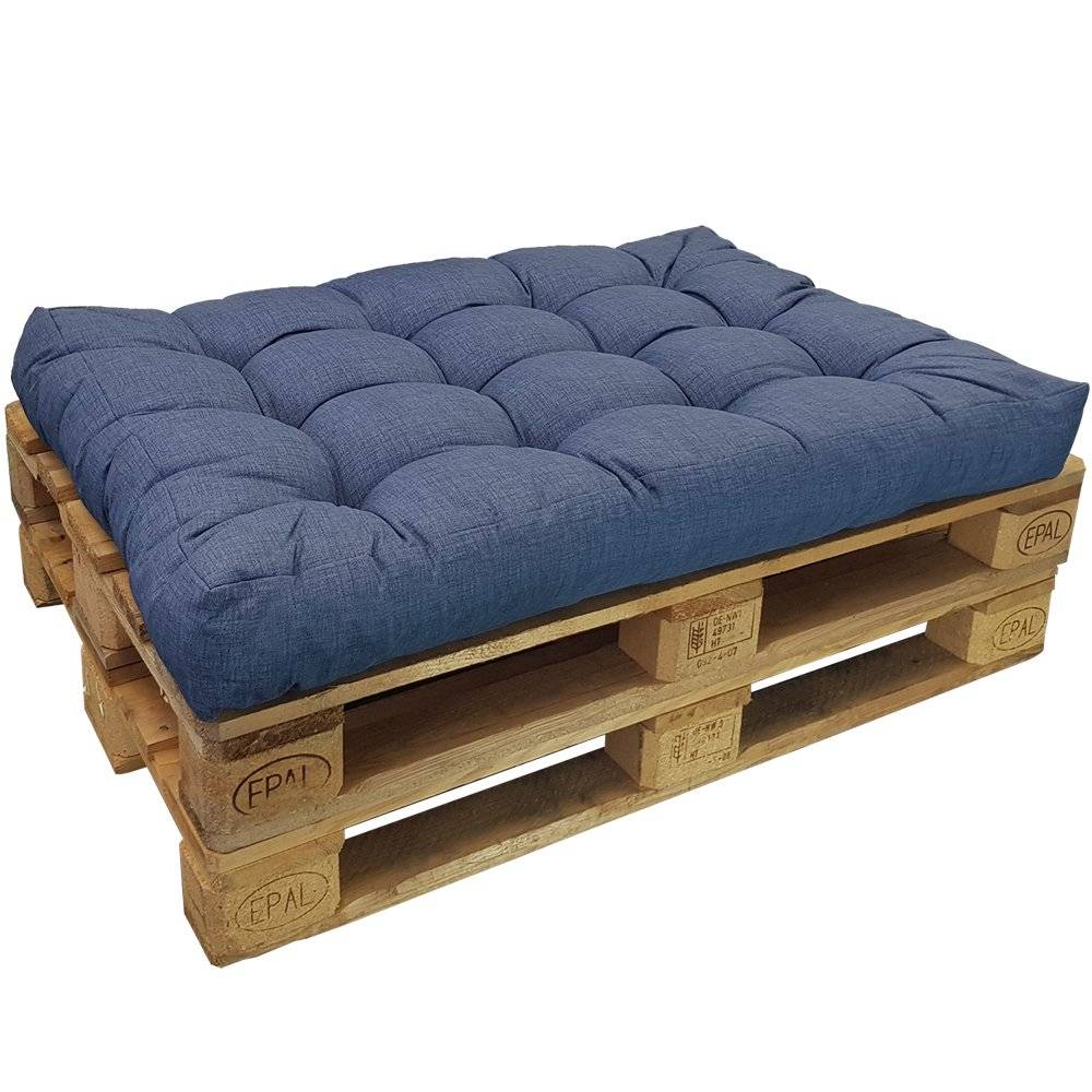 Mobilier palette à louer pour soirée dans un jardin à Paris