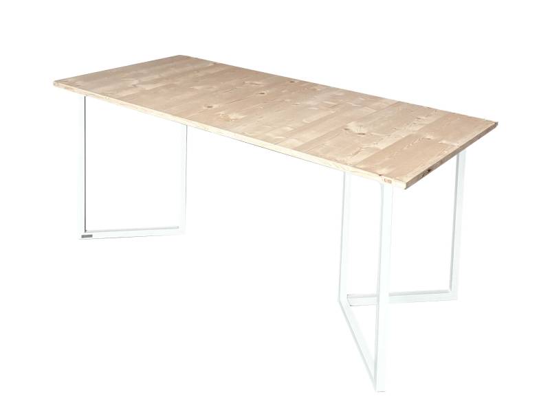 Louer une grande table moderne pour 8 personnes dans le 77