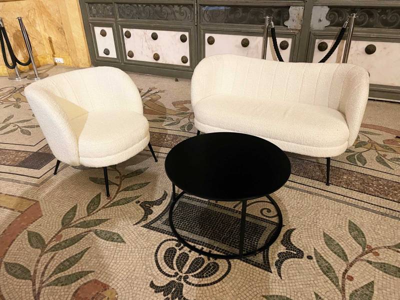 Location Fauteuil chamonix Bouclette Blanc pour événement en région Parisienne 
