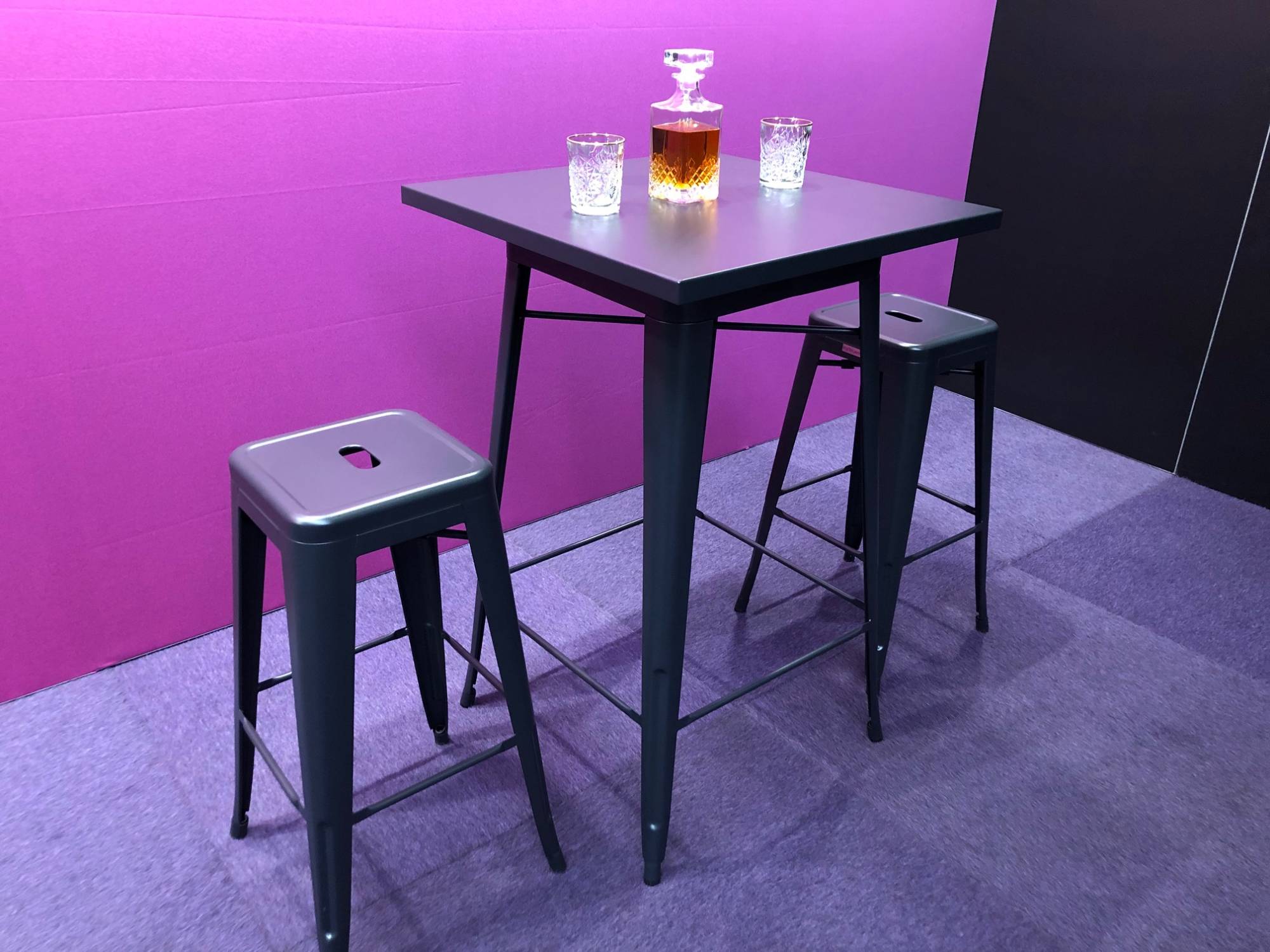 Location tabouret haut pour mange debout, Paris 75