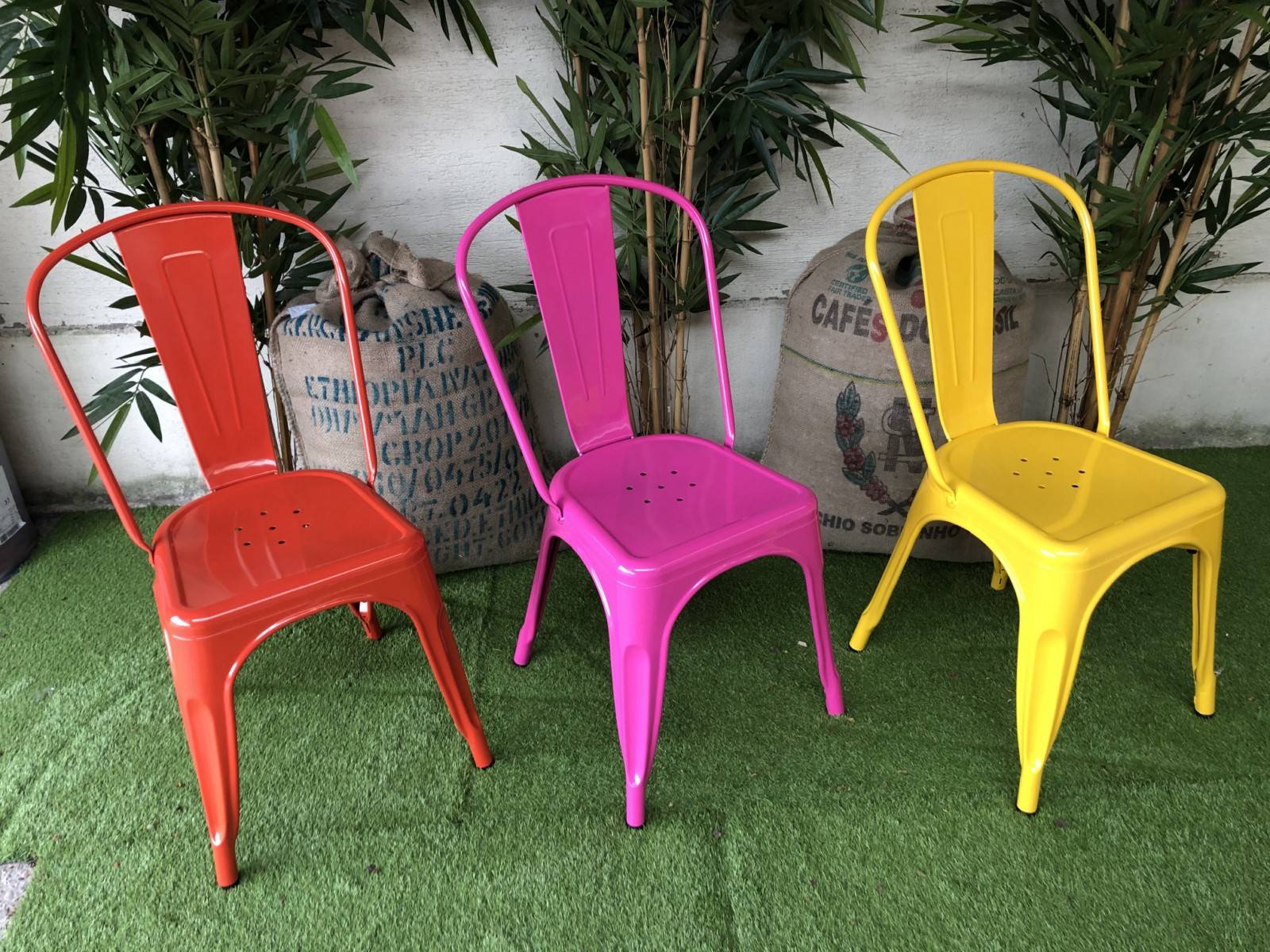 Louer des chaises Tolix pour évènement privé en région parisienne
