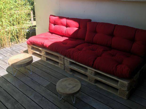 Canapé palette à louer pour réception extérieur à paris