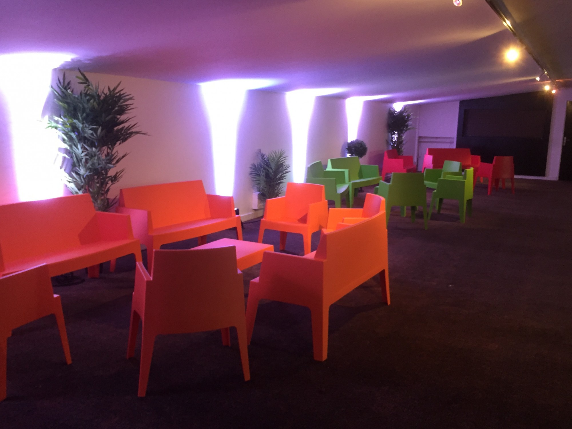 Location de fauteuil mexico design en Ile de France