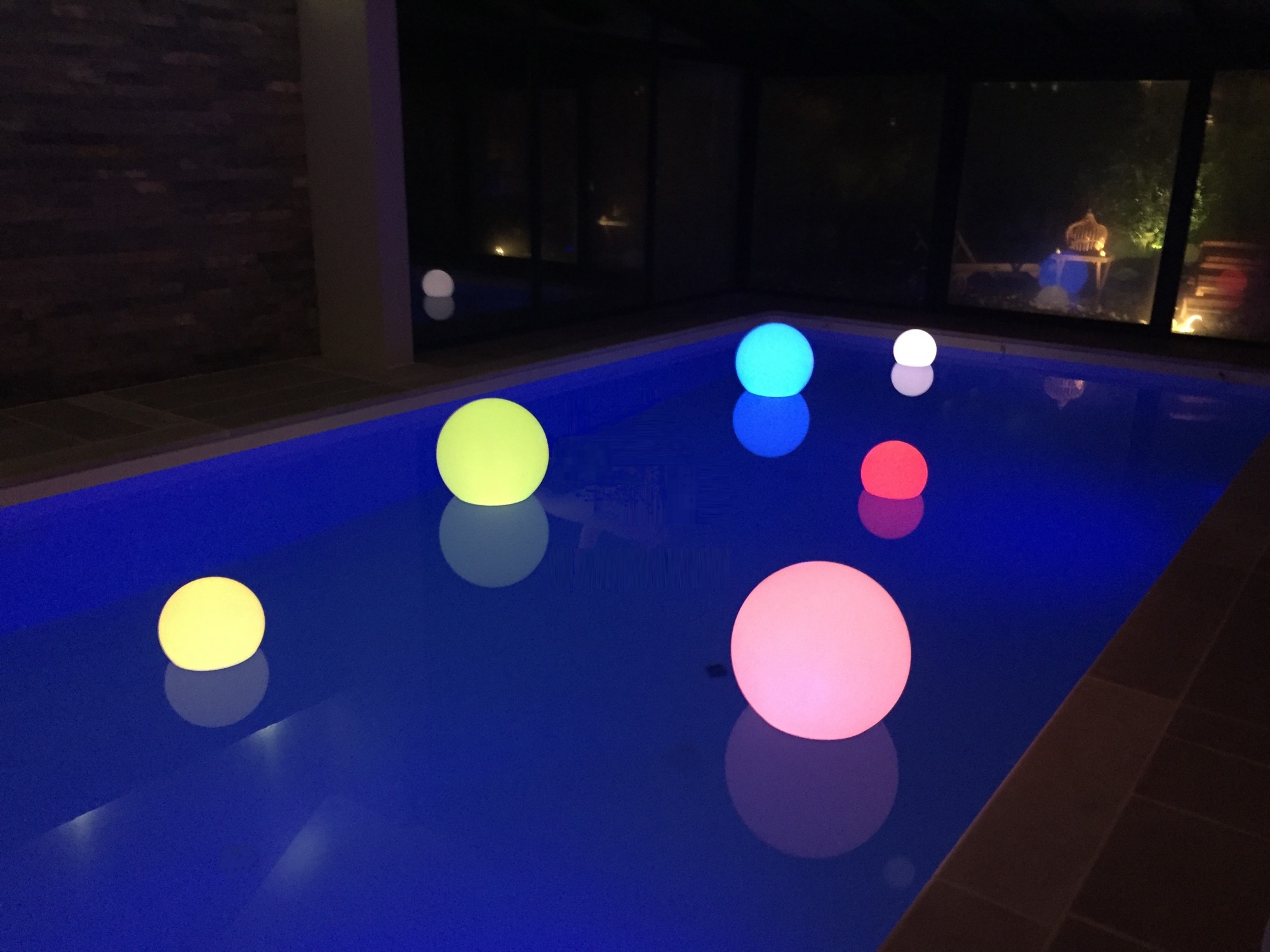Location de boule lumineuse en Ile de France