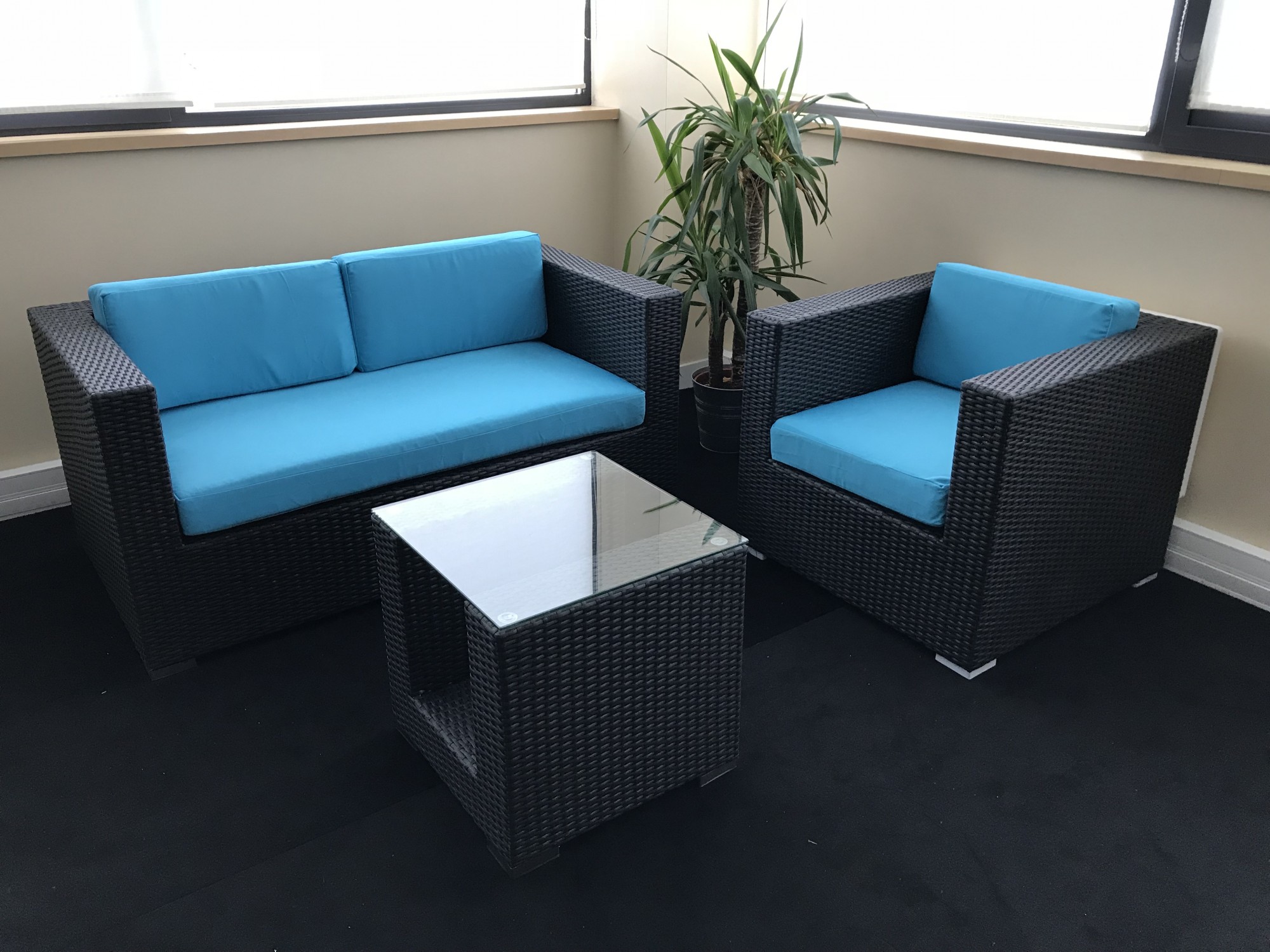 Location de fauteuil résine - Assise Bleue