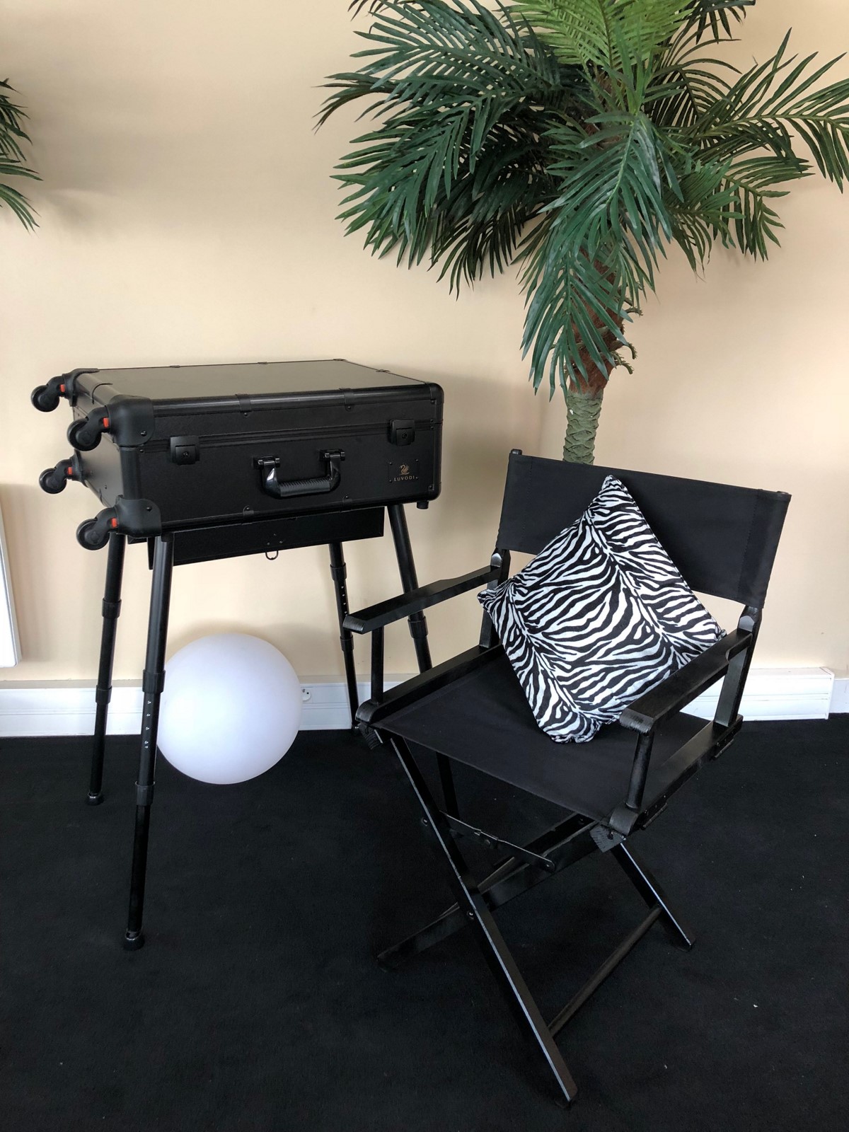 Location de fauteuil metteur en scène noire en Ile de France