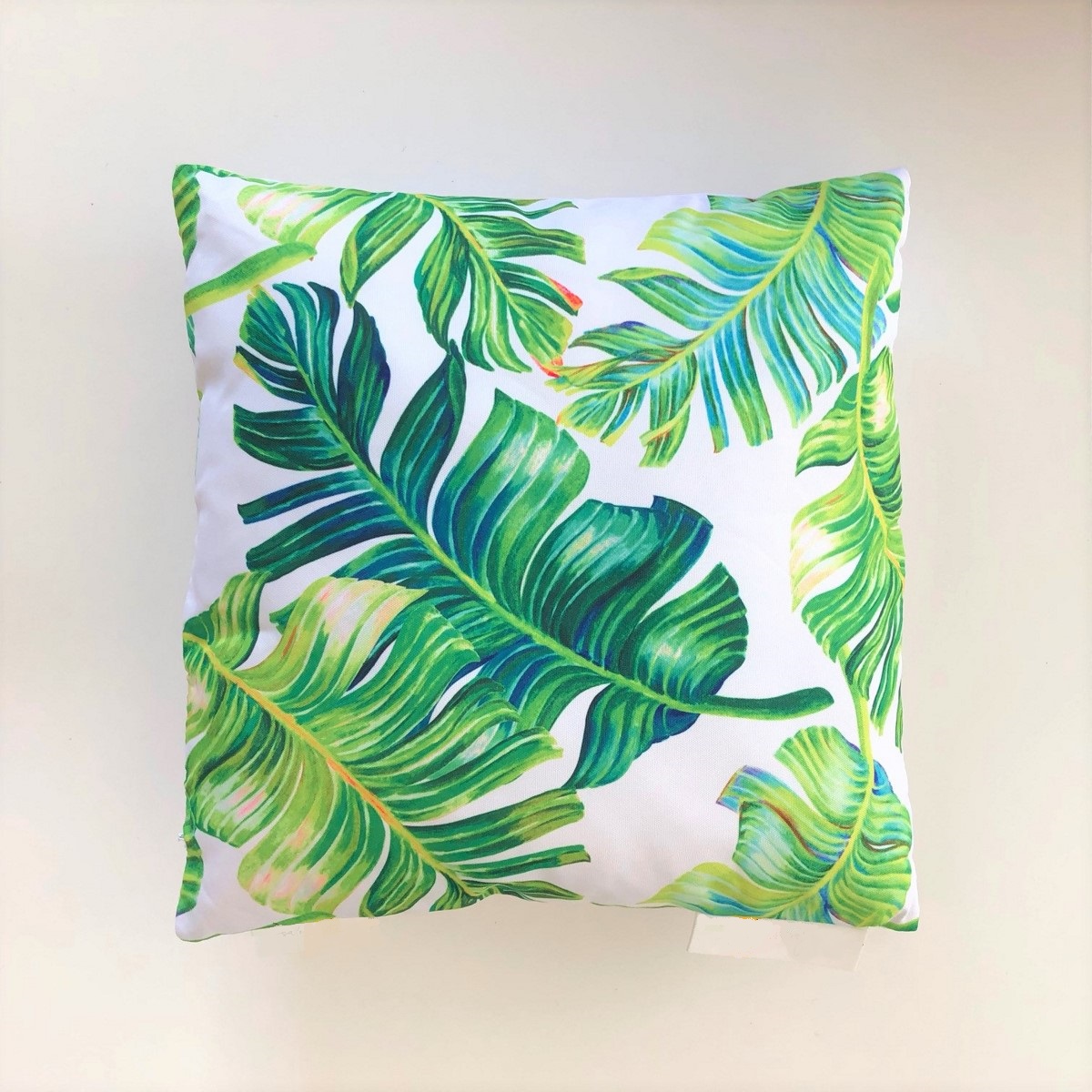Location de Coussin Motif feuilles 45x45cm