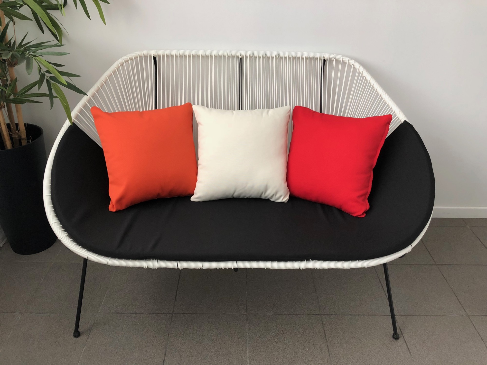 Location de Coussin rouge 45x45cm
