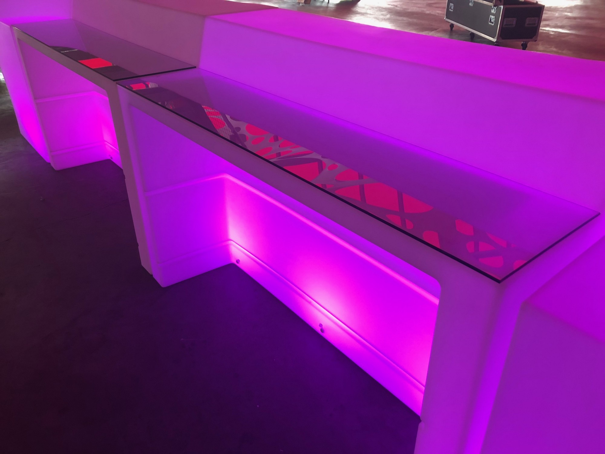 Bar Wave Lumineux en location à Paris