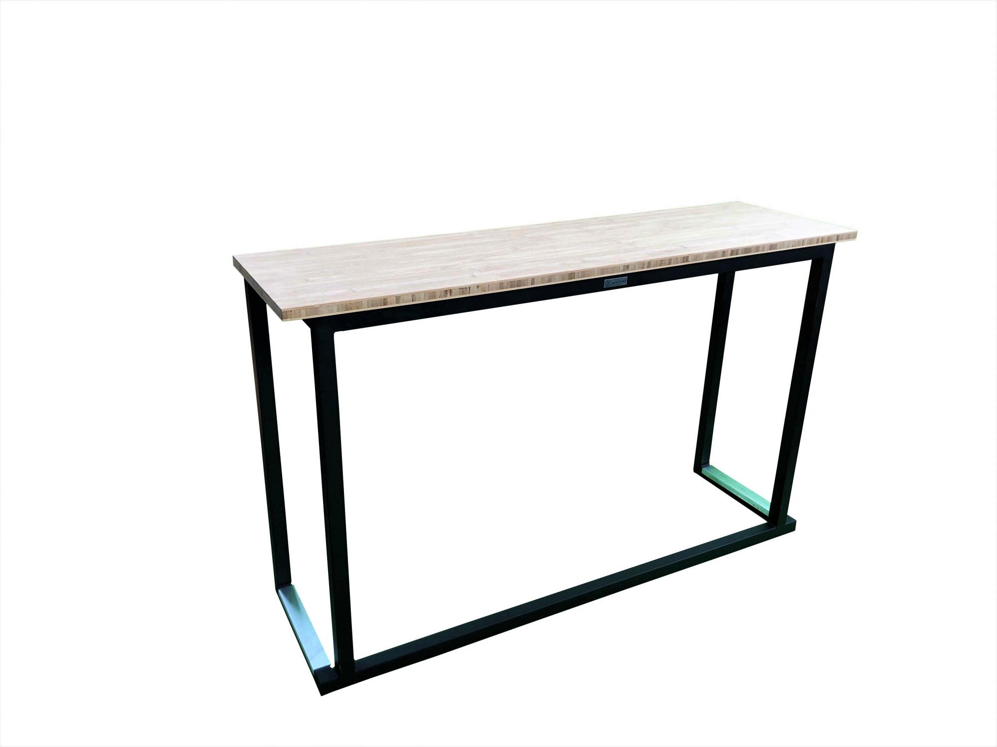 Console au style industrielle en location à Paris