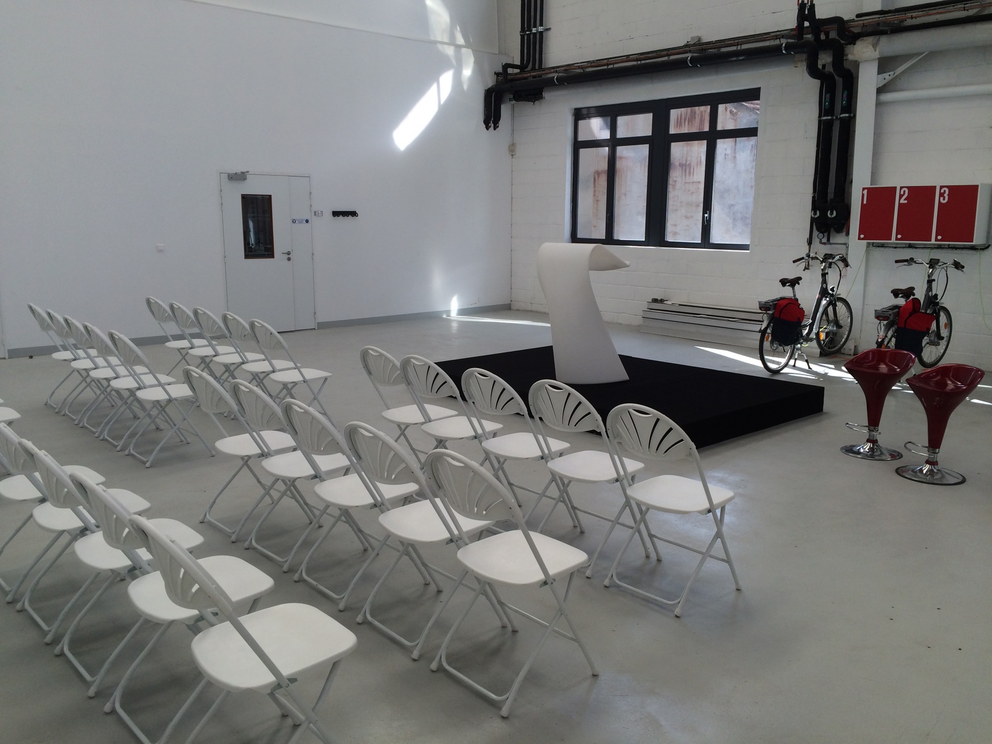 Location de pupitre pour conférence à Saint Denis (93)