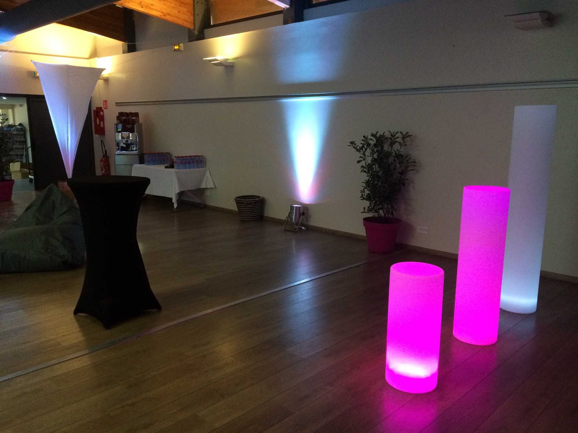 Ou louer du matériel lumineux pour soirée en Picardie ?