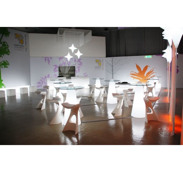 Location de table haute lumineuse en verre en Ile de france