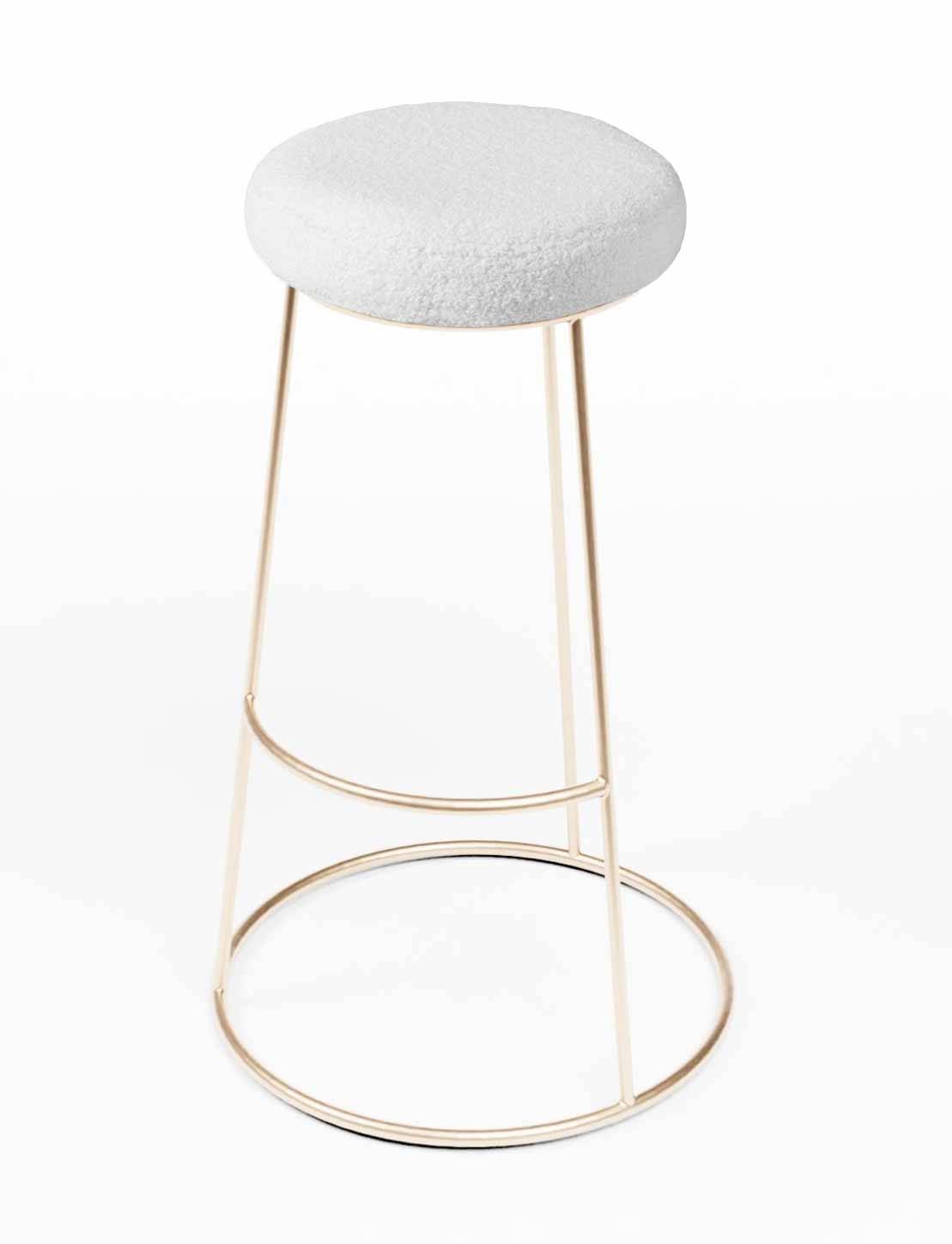 Louer des tabourets Ruby en peluche blanche en région parisienne