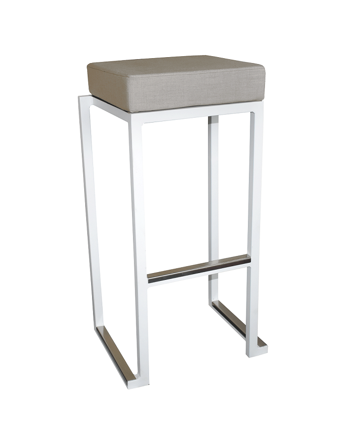 Chaise haute couleur écrue en location pour mariage dans le Val D'Oise 95