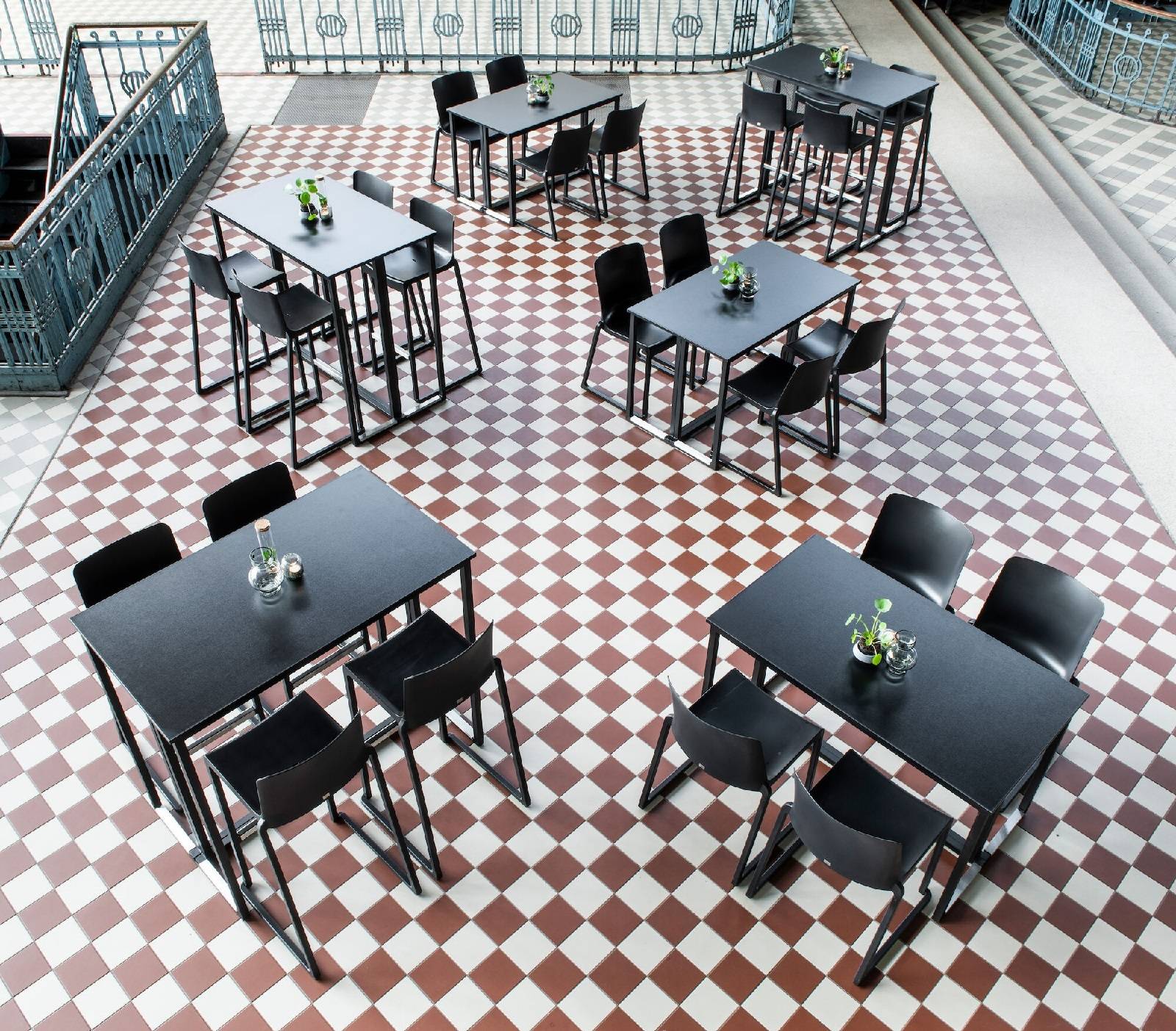 Loueur de Mobilier pour événements à Paris 75