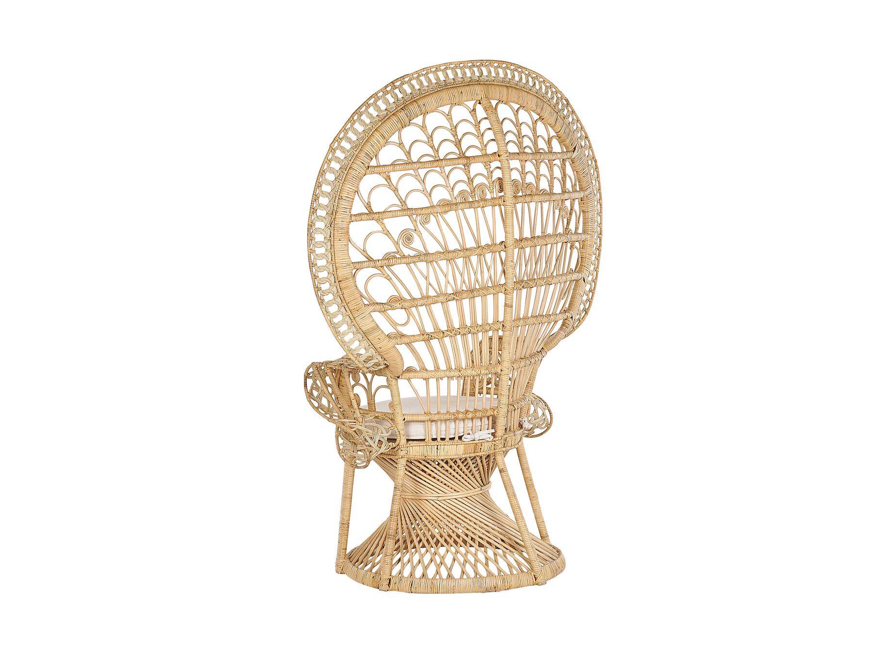 Fauteuil Emmanuelle en rotin pour mariage en Ile de France