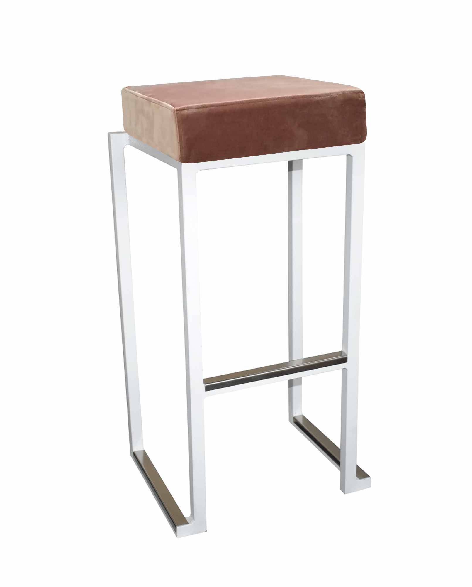 Louer des tabourets hauts Kubo avec assise rose pour un évènement en région parisienne