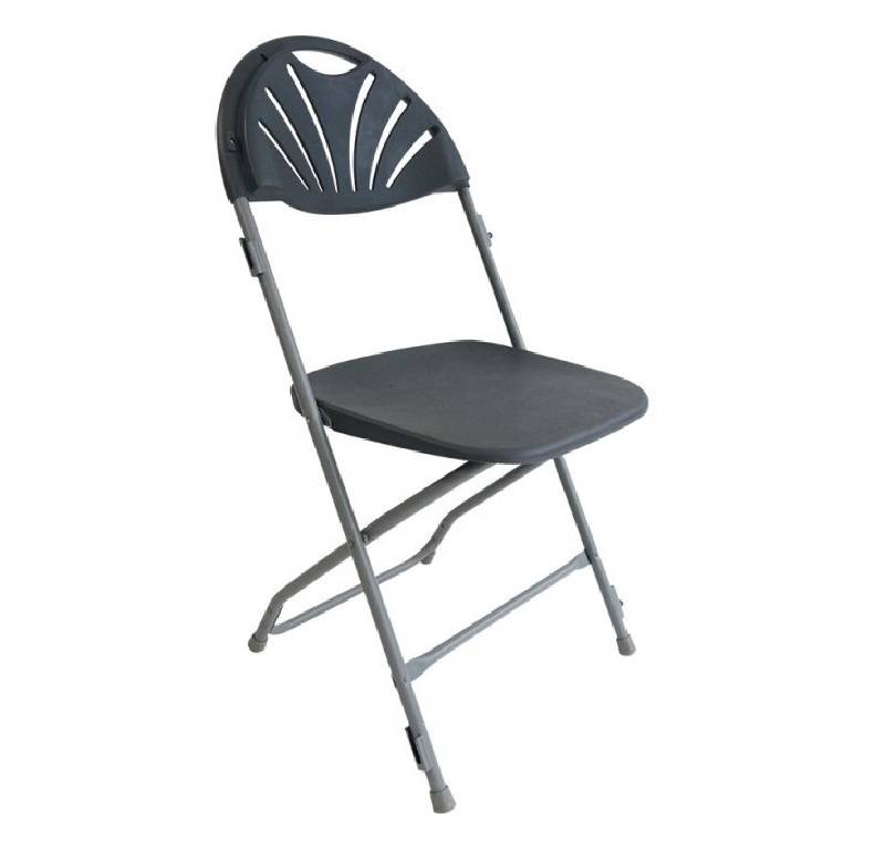Location de chaises pliantes en plastique pour une réception au Palais des Congrès de Paris 75