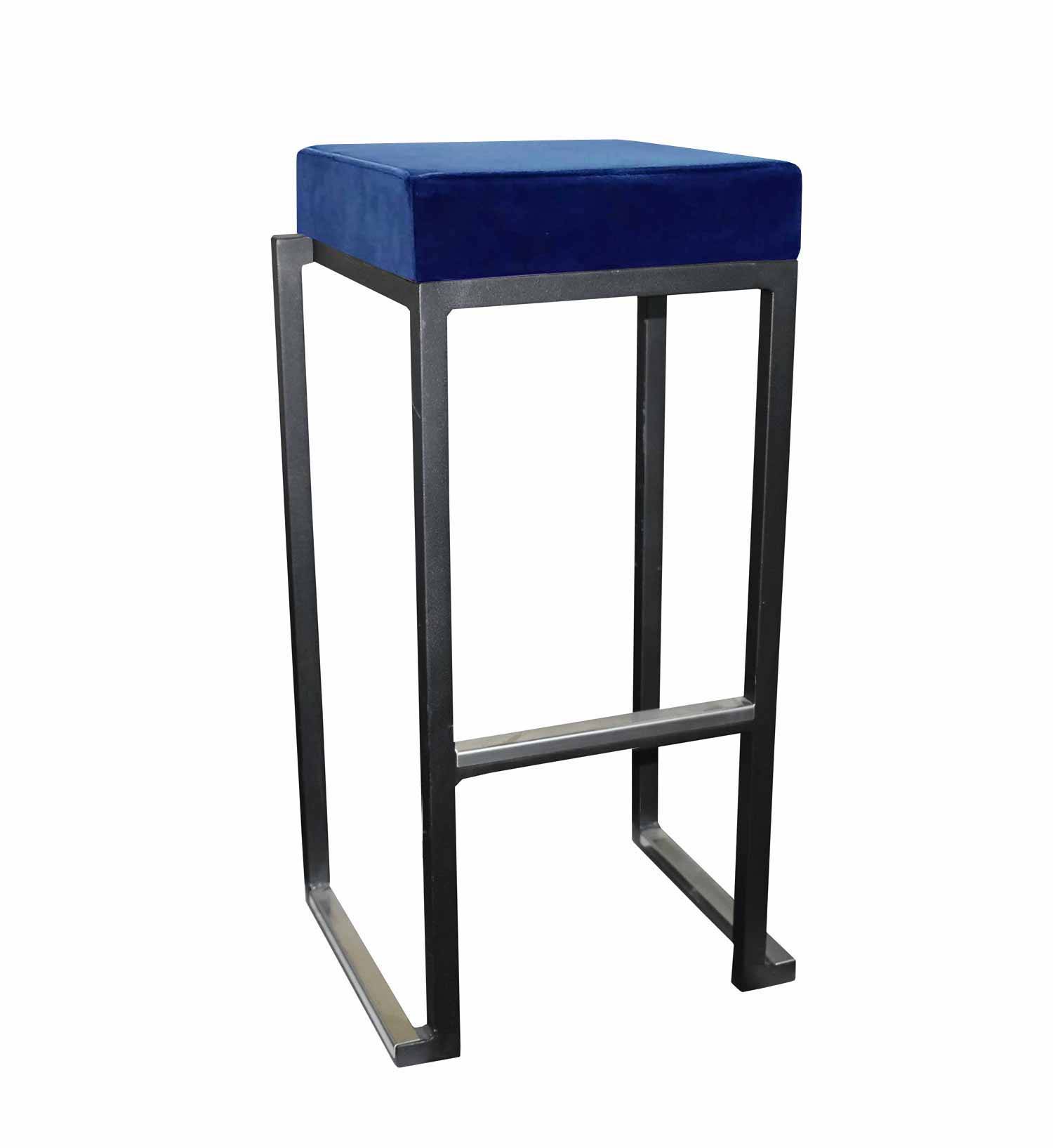 Louer des tabourets en velours bleu pour une foire exposition à Paris