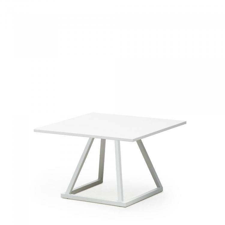 Location de table basse Linéa à Paris pour créer un espace salon