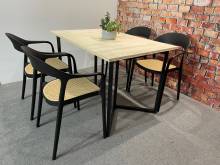 Location de Chaise ROMA noire pour conférence professionnelle à Paris 75
