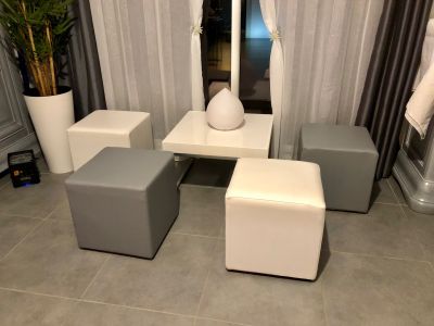 Pouf gris en location à Paris 75