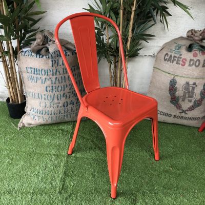 Chaise Tolix en location dans le 92
