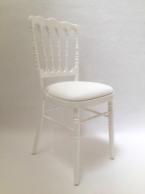 Chaise napoléon blanche à louer pour mariage à Paris