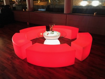 assises lumineuses à la location pour événement privé à Paris et en île de France