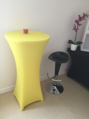 Location de mange debout lycra jaune dans le Val d'Oise
