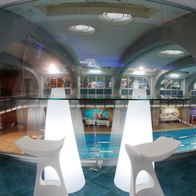 Location de Table haute PEAK lumineuse