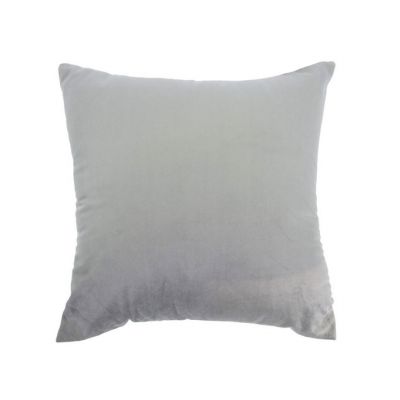 Coussin gris clair en velours à louer en région parisienne