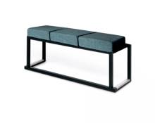 Location de banc Kubo noir assise bleu jean pour un évènement à Paris