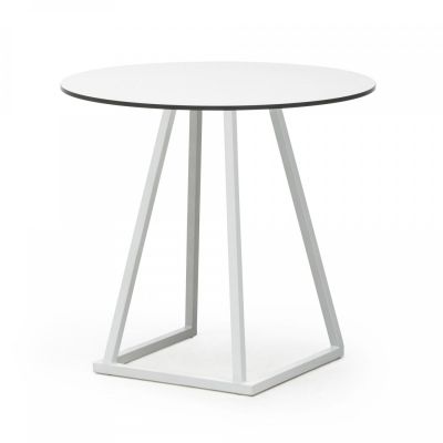 Louer des tables pour un salon d'exposition en région parisienne