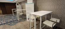 Location de Tabouret MANHATTAN blanc pour évènement d'entreprise en région parisienne