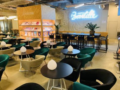Fauteuil en velours Vegas vert à louer pour soirée en île de France